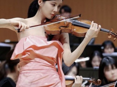서현 바이올린 협연 무대에 화제 몰아