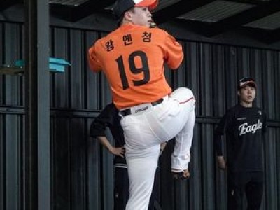 왕옌청 80구 던지며 스프링캠프 예열 시작