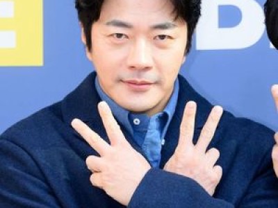 히트맨2 240만 관객 넘기며 1편 기록 깨는 중
