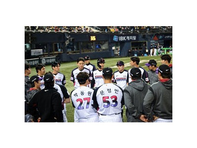 LG 감독 퇴장에도 역전승 잠실서 뜨거운 승리