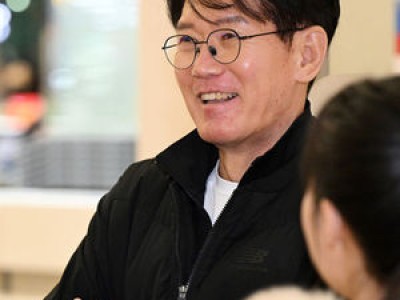 허경민과 황재균 3루수 자리를 놓고 KT 내부 논란