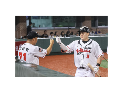 최지만 1경기 3안타 기록에 퓨처스리그 팬들 환호